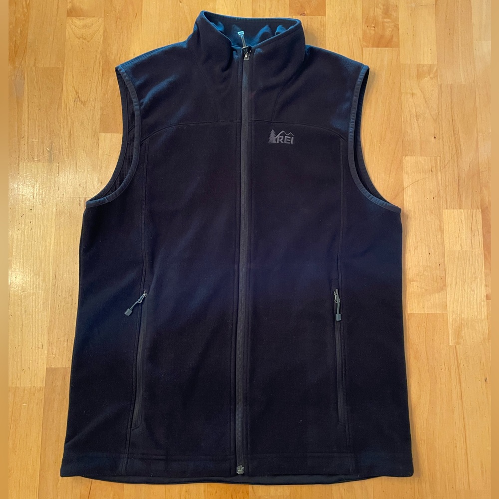 Men’s Black Activewear Vest REI Medium